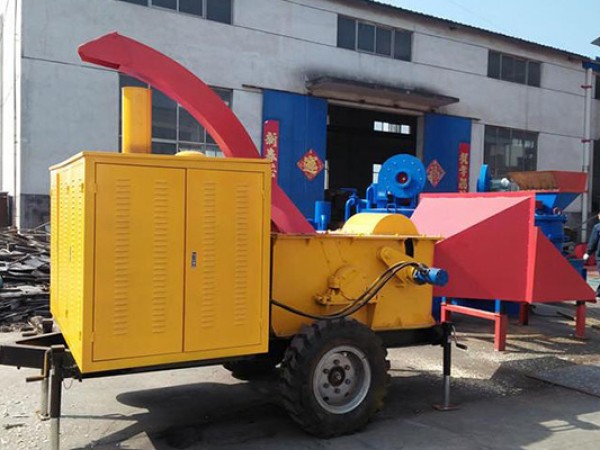 移動樹枝(zhī)粉碎機