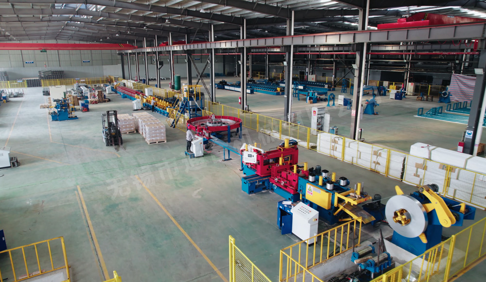 　U型鋼設備生（shēng）產線（xiàn）